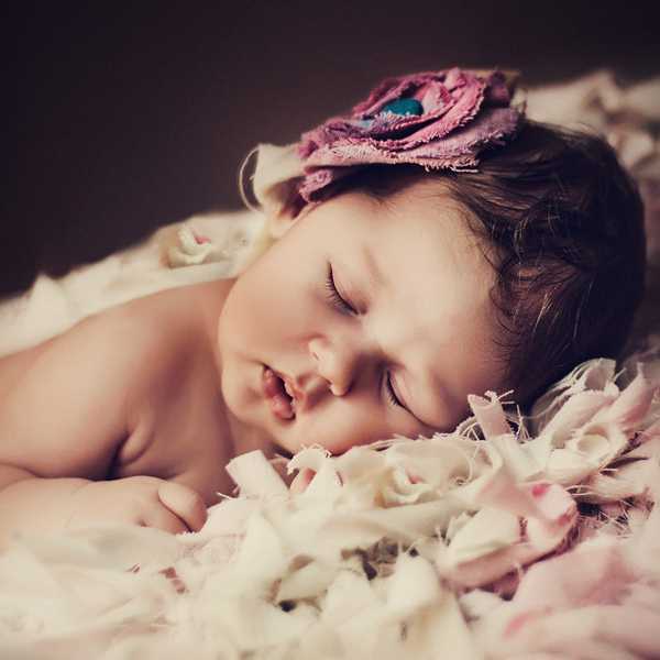 试管婴儿可以让别人代生吗,鲜胚移植第八天胸突然就软了而且不涨痛了是没着床吗？