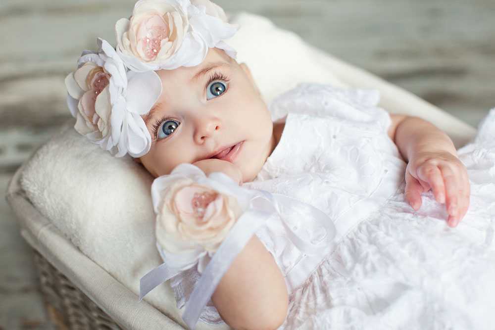 喂奶时怎么正确抱小宝宝