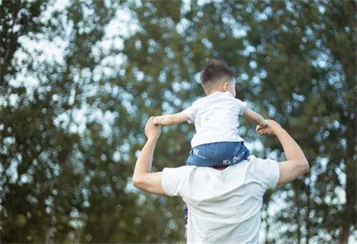 代怀咨询电话,宝宝8天没大便老放屁怎么办