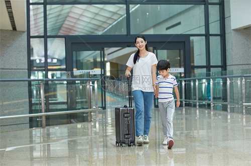 代孕公司包男孩,孕妇破羊水可以侧躺吗